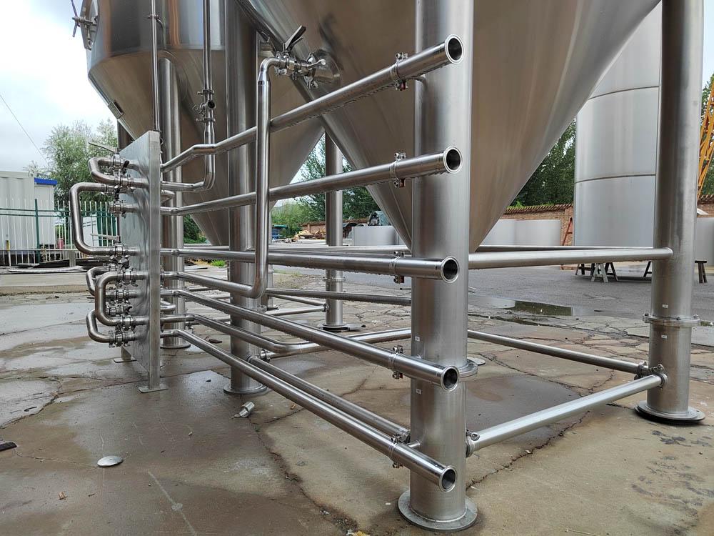 120hl Jacketed conical fermenter